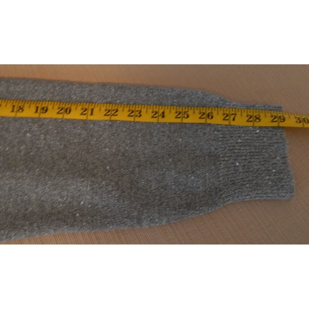 Women's Time And Tru V Neck Sequin Sweater GRAY Pullover Size XL (16-18) NWT - Picture 14 of 16
